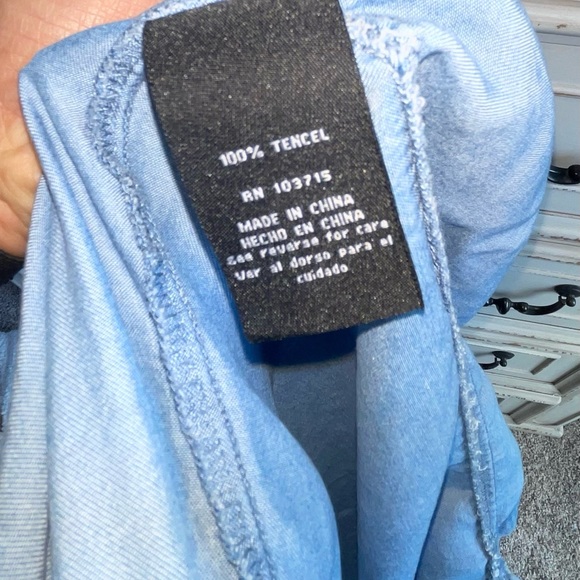 Zac & Rachel sleeveless button down tunic top in size Small - Picture 5 of 5